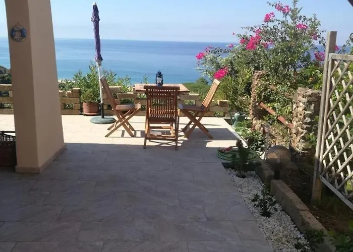 Zenith Within Walking Distance Of The Sea *