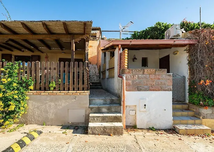 Zenith Within Walking Distance Of The Sea *