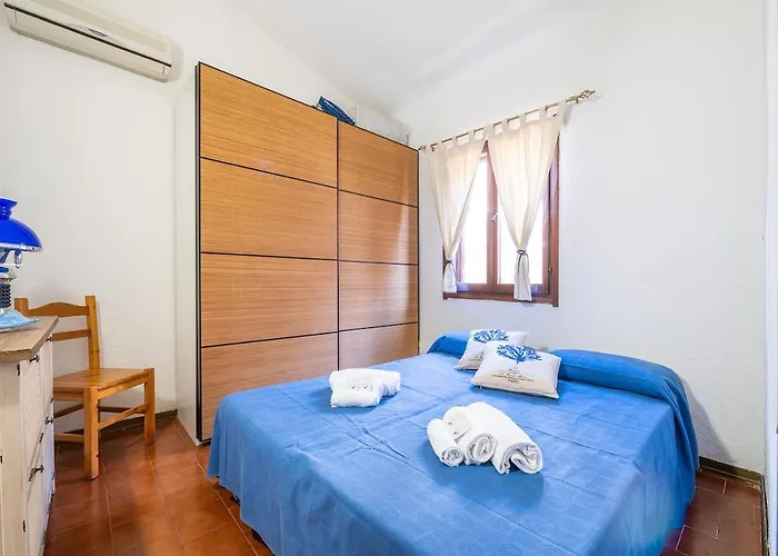 Zenith Within Walking Distance Of The Sea *