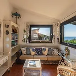 Вилла Zenith Within Walking Distance Of The Sea Джеремеас