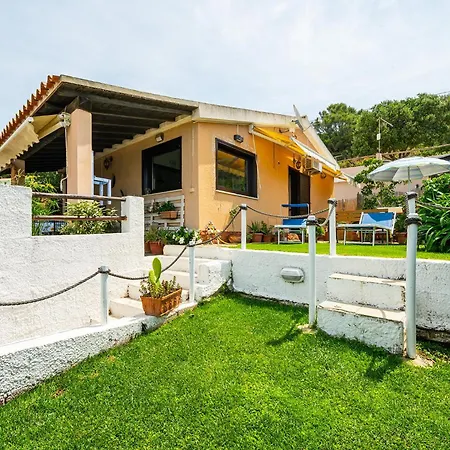 Zenith Within Walking Distance Of The Sea